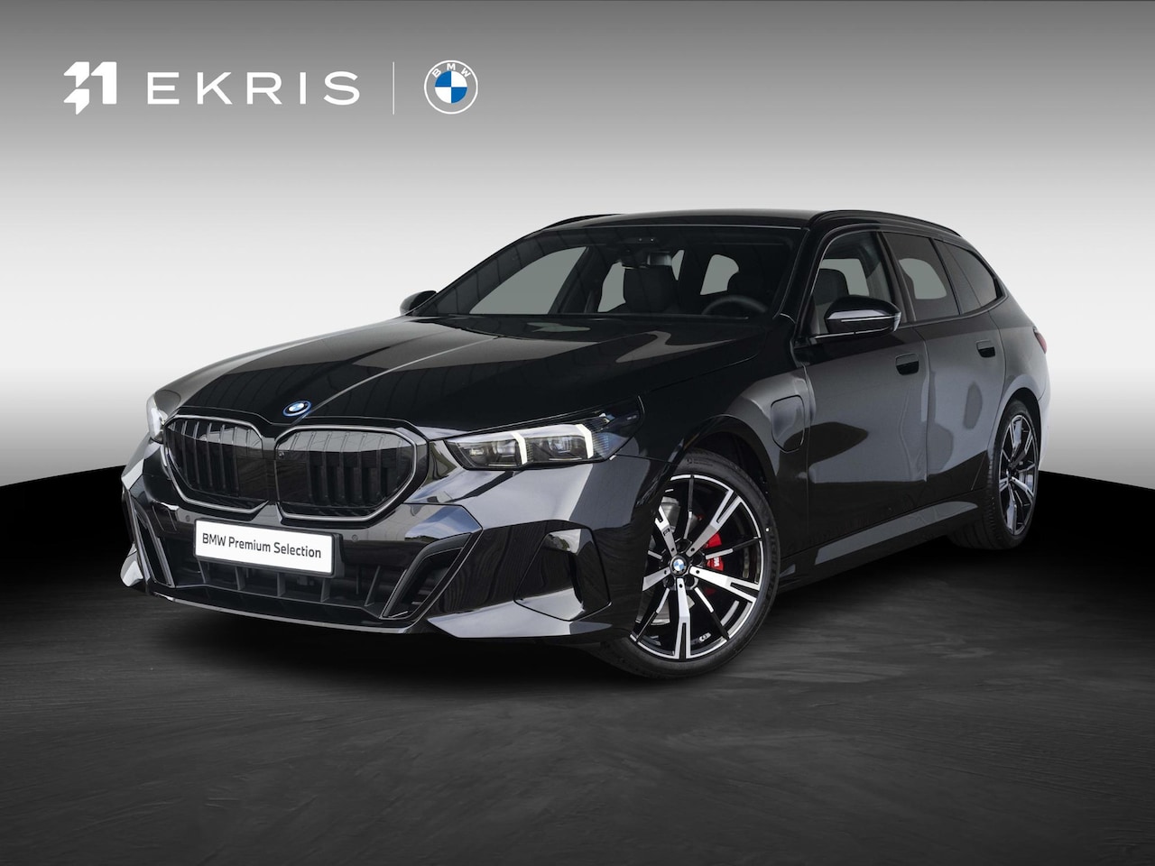 BMW 5-serie Touring - 530e | M Sportpakket Pro | Comfort Access | Driving Assistant Professional | 20 inch | Pan - AutoWereld.nl