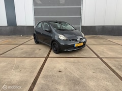 Toyota Aygo - 1.0-12V +