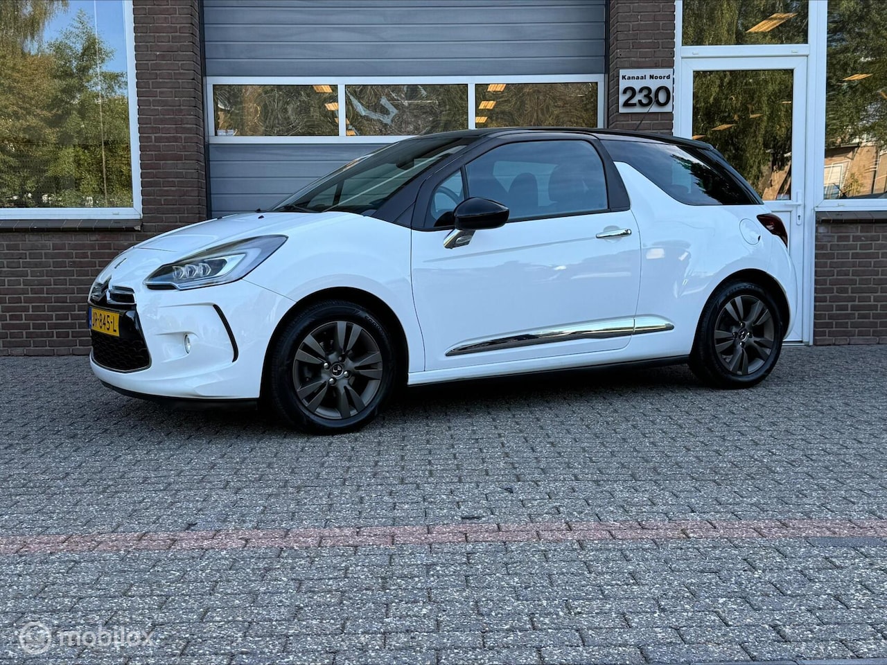 DS 3 - 1.2 PureTech So Chic NAVI/AIRCO/CRUISE.CONTROL - AutoWereld.nl