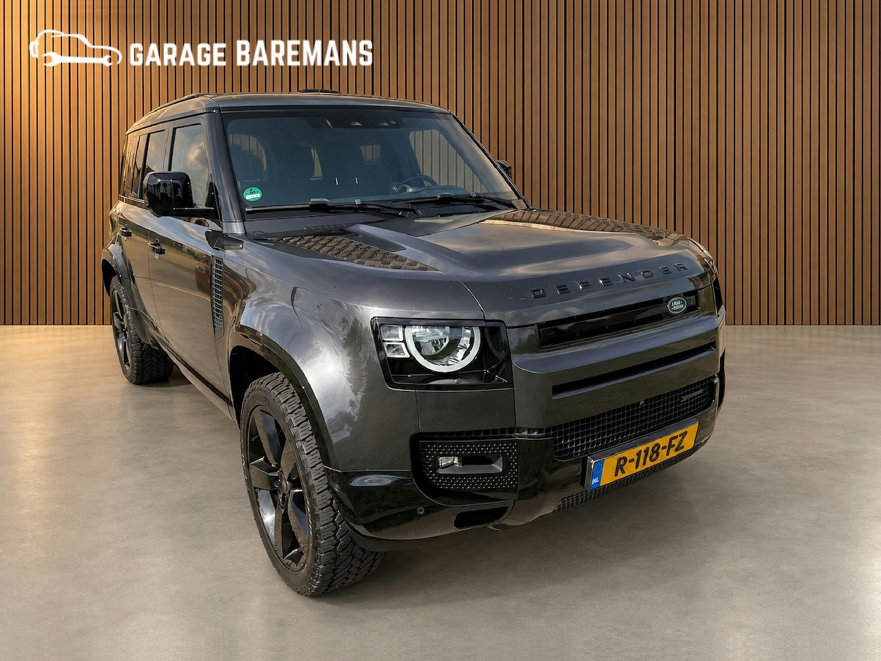 Land Rover Defender 110 - 2.0 P400e 110 X-Dynamic S LUCHTVERING - AutoWereld.nl