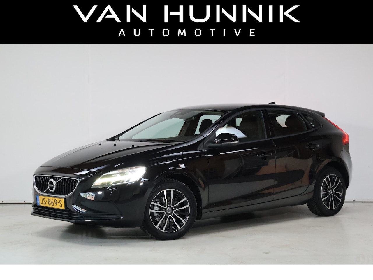 Volvo V40 - 2.0 D2 Kinetic | Cruisecontrole | Trekhaak | Stoelverwarming - AutoWereld.nl