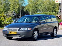 Volvo V70 - 2.4 CNG | Leder stoelen | APK 15-01-2027 | Parkeersensoren | Elektrische ramen en spiegels