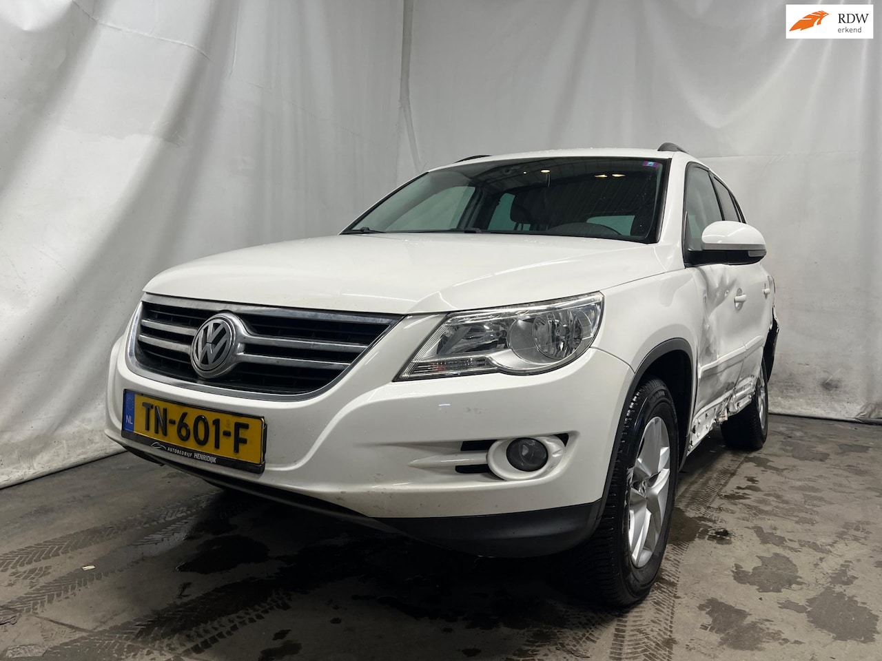 Volkswagen Tiguan - 1.4 TSI Trend&Fun 4Motion SCHADEAUTO!! - AutoWereld.nl