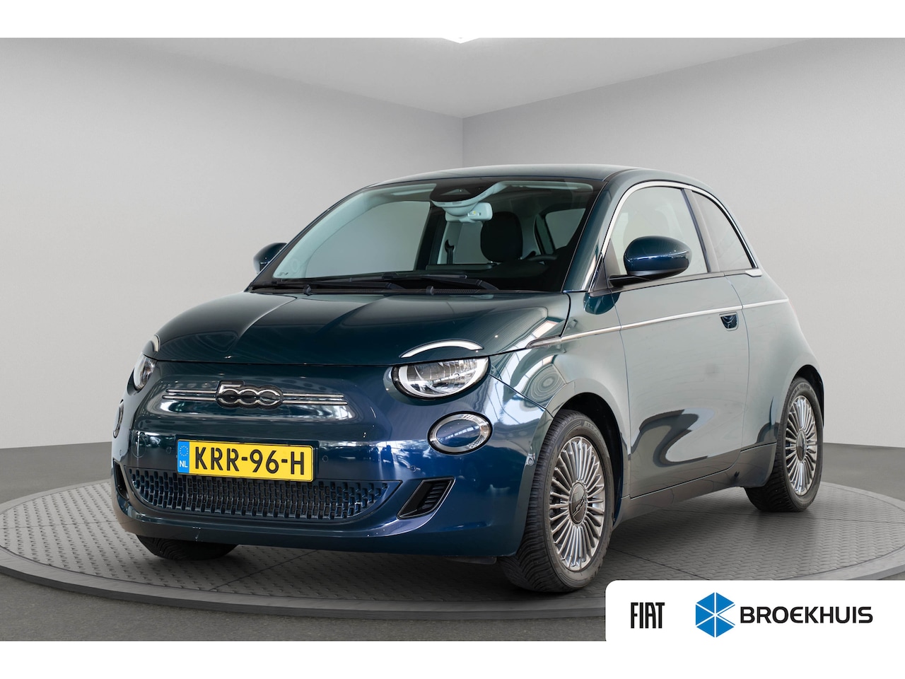 Fiat 500e - Icon 42 kWh | Camera | Stoelverwarming | Parkeersensoren | Apple Carplay & Android Auto | - AutoWereld.nl