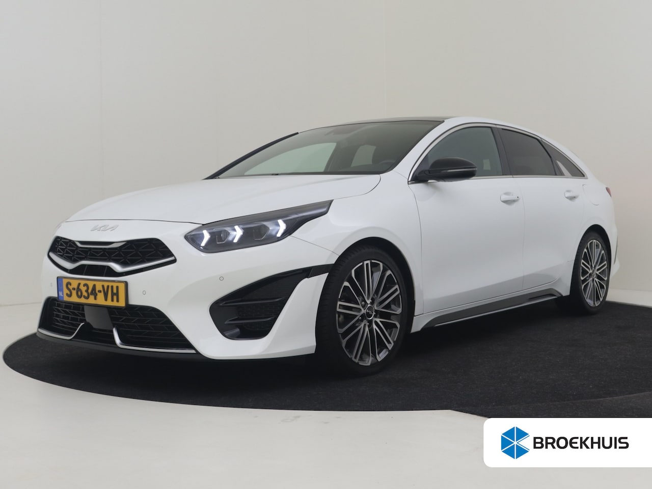 Kia Pro cee'd - 1.5 T-GDi GT-PlusLine l Stoel/Sturverwarming l Elektr. Stoel l Leder/Alcantara l 18" l Ele - AutoWereld.nl