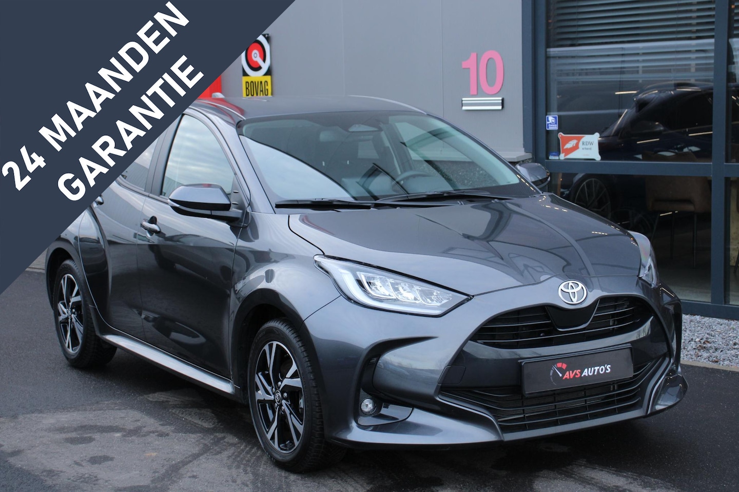 Toyota Yaris - 1.5 Hybrid 115PK, 2025, 14DKM, CAMERA, LED (* 10 JAAR GARANTIE) - AutoWereld.nl