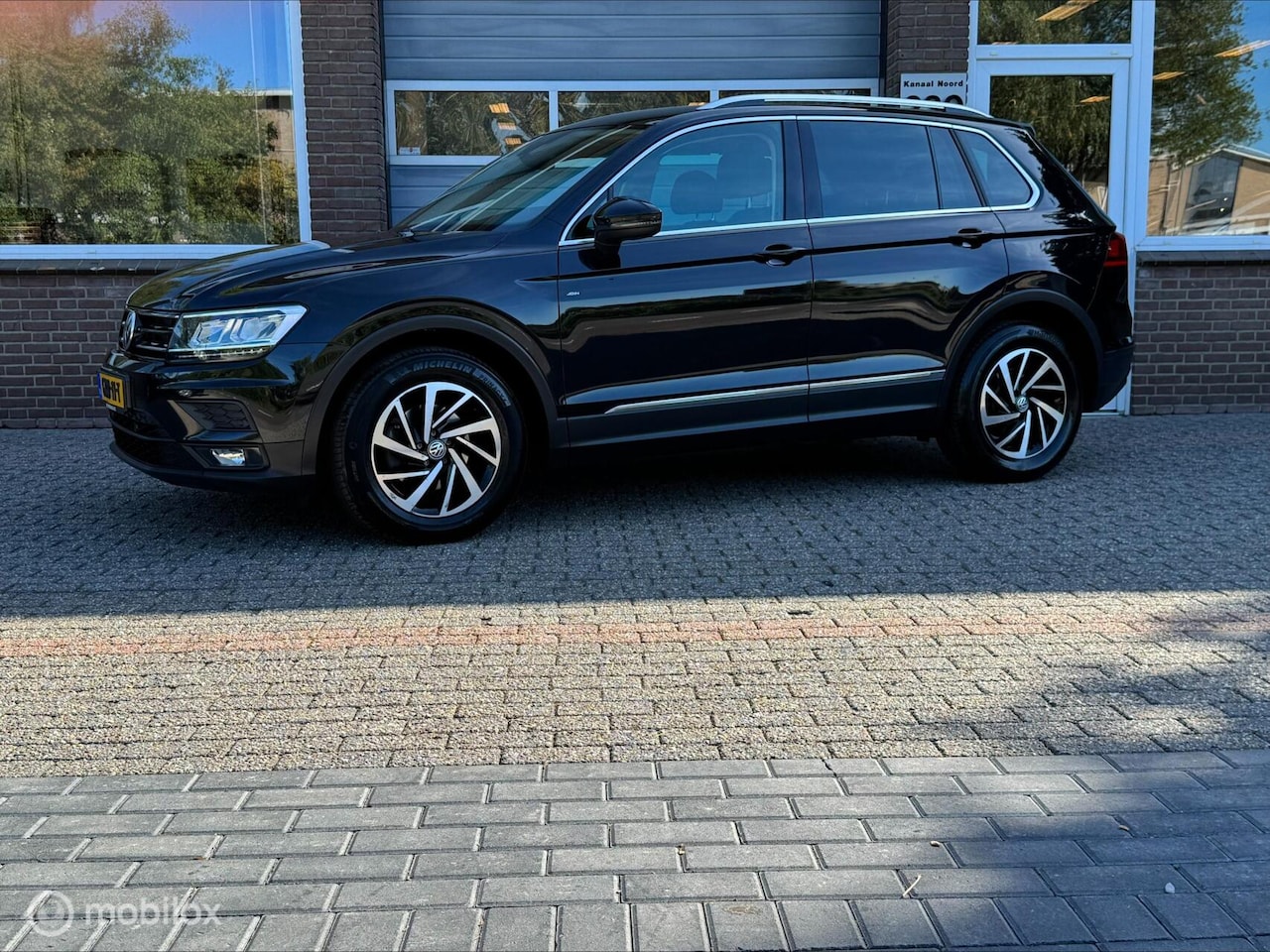Volkswagen Tiguan - 1.5 TSI ACT DSG NAVI/CRUISE/STOEL.VW/LED - AutoWereld.nl