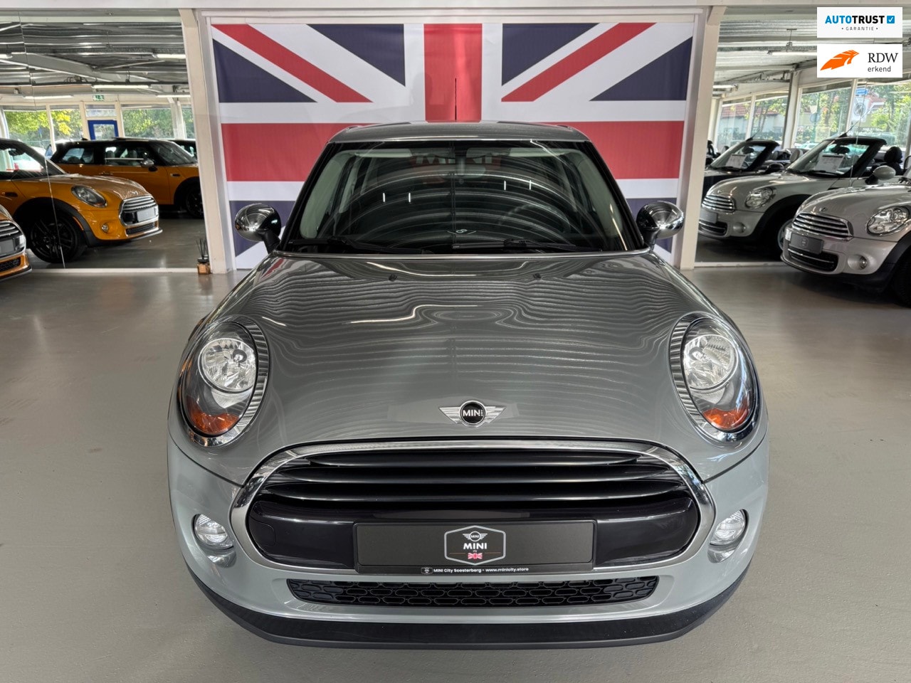 MINI 5-Deurs - Cooper ( 6 MAANDEN GARANTIE ) - AutoWereld.nl