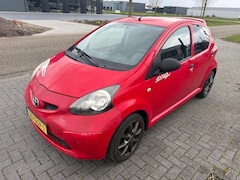 Toyota Aygo - voor de hobbyist. 1.0-12V