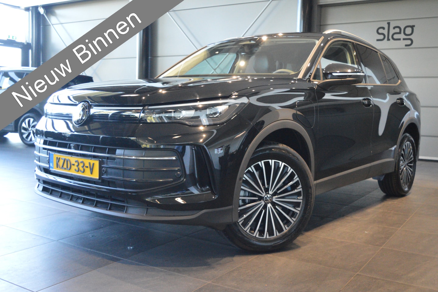 Volkswagen Tiguan - 1.5 eHybrid Life carplay cruise camera led 18 inch !! - AutoWereld.nl