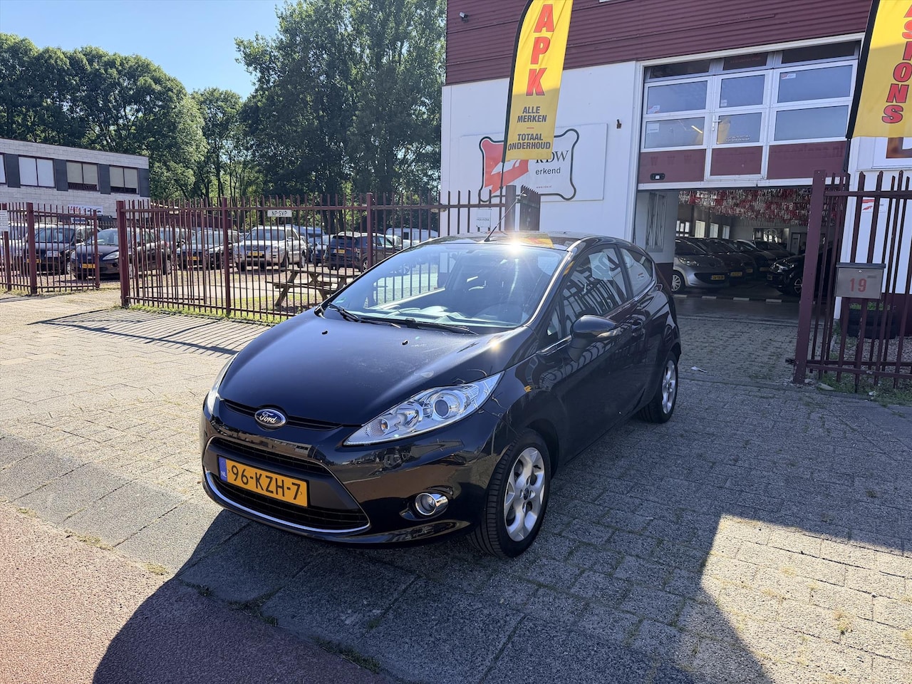 Ford Fiesta - 1.25 60KW 3DR Titanium - AutoWereld.nl