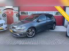 Volkswagen Golf - 1.5 TSI Highline Business AUTOMAAT / PANORAMADAK / KEYLESS / TREKHAAK / FULL LED / CAMERA
