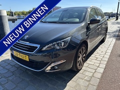 Peugeot 308 SW - 1.2 PureTech Blue Lease Premium panodak airco/ecc navigatie apk