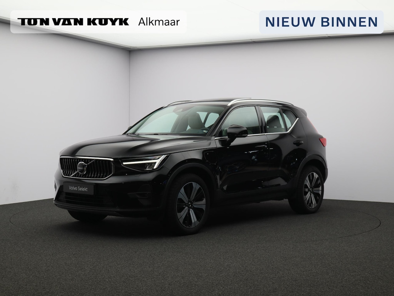 Volvo XC40 - 1.5 T4 Plug-in hybrid Plus Bright / Panoramadak / Harman Kardon / Elektrische Stoelen / St - AutoWereld.nl