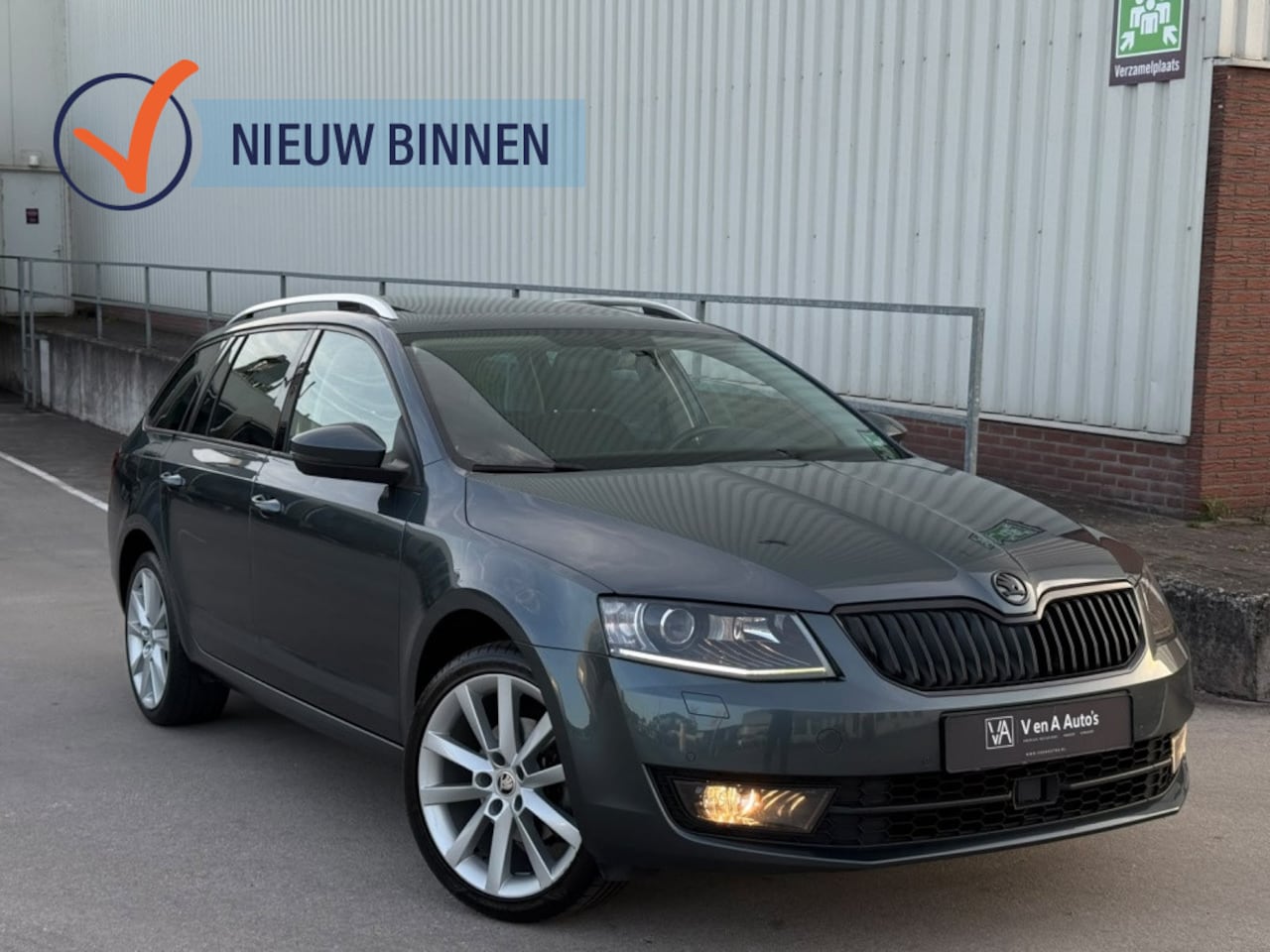 Skoda Octavia Combi - 1.0 TSI | Panoramdak | Trkhaak | - AutoWereld.nl