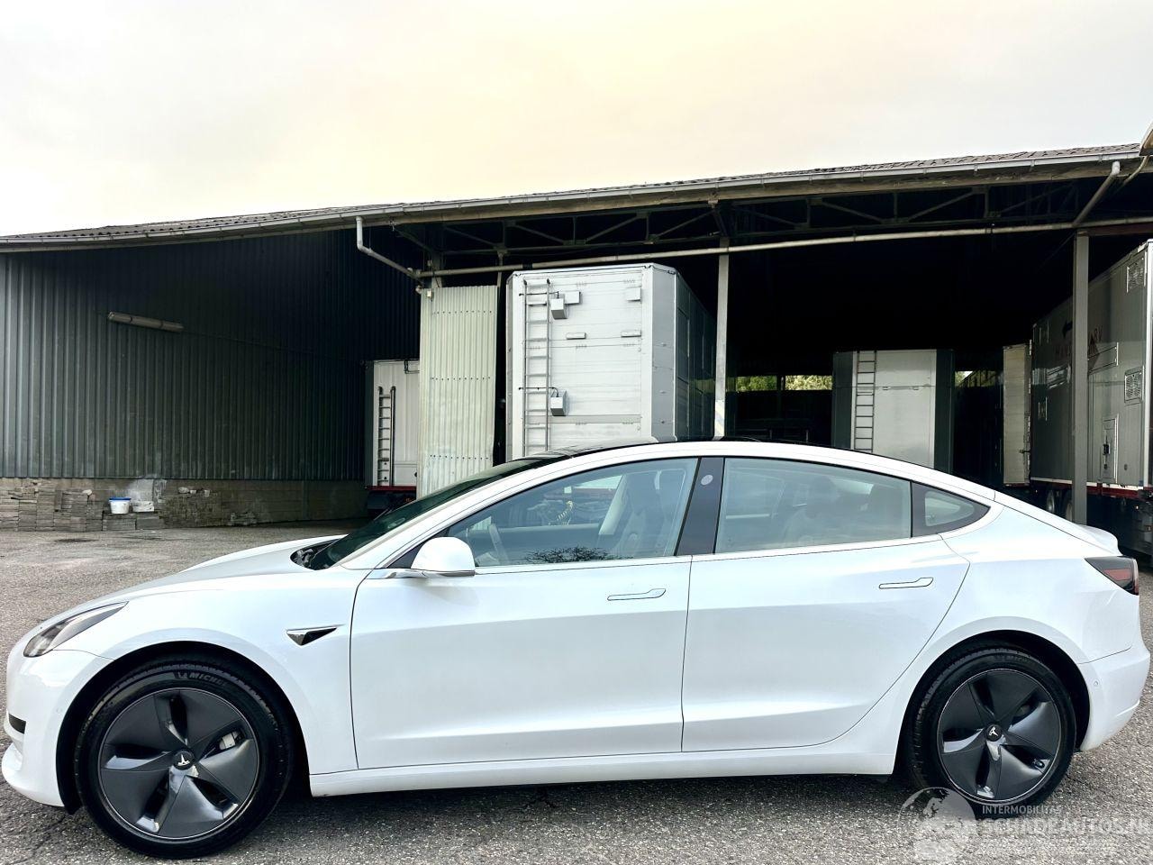Tesla Model 3 - Standard RWD Plus 60kWh - AutoWereld.nl