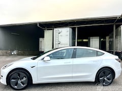 Tesla Model 3 - 60kWh 238pk aut Standard rwd plus - pano - nap - navi - camera - leer - stoelverw - pdc v+