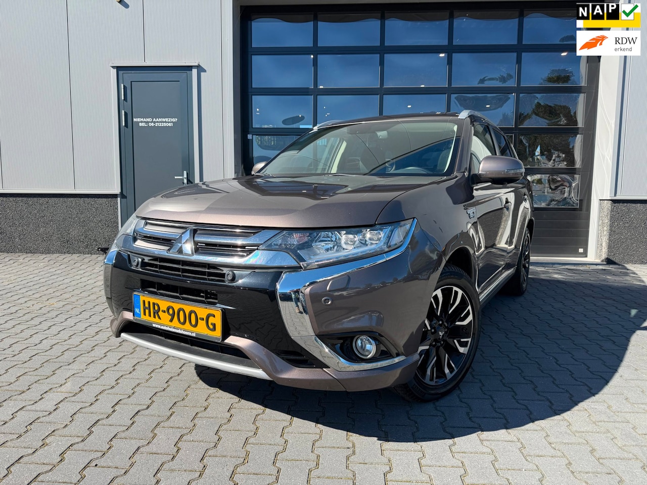 Mitsubishi Outlander - 2.0 PHEV instyle+ 1 ste eigenaar en dealer onderhouden - AutoWereld.nl
