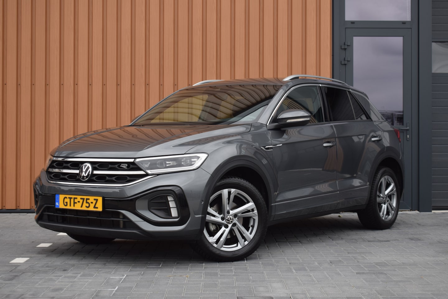 Volkswagen T-Roc - 1.5 TSI 150pk DSG R-Line - AutoWereld.nl