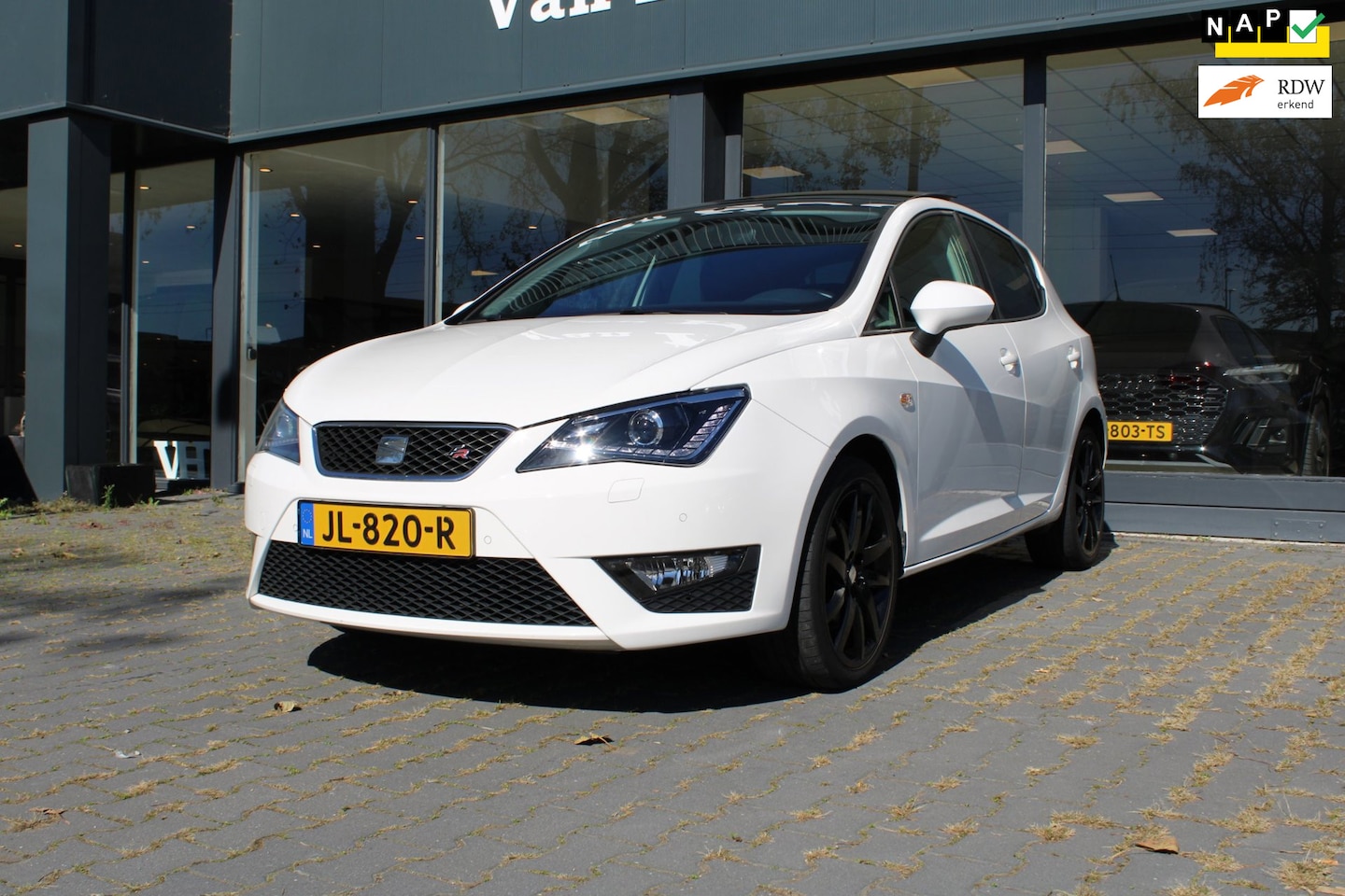 SEAT Ibiza SC - 1.0 EcoTSI FR Connect Panoramadak 5-deurs - AutoWereld.nl
