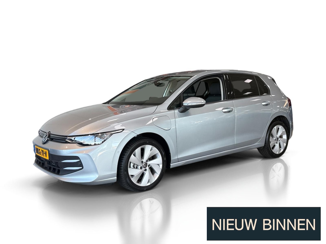 Volkswagen Golf - 1.5 eHybrid Life Edition 8.5 Facelift - AutoWereld.nl
