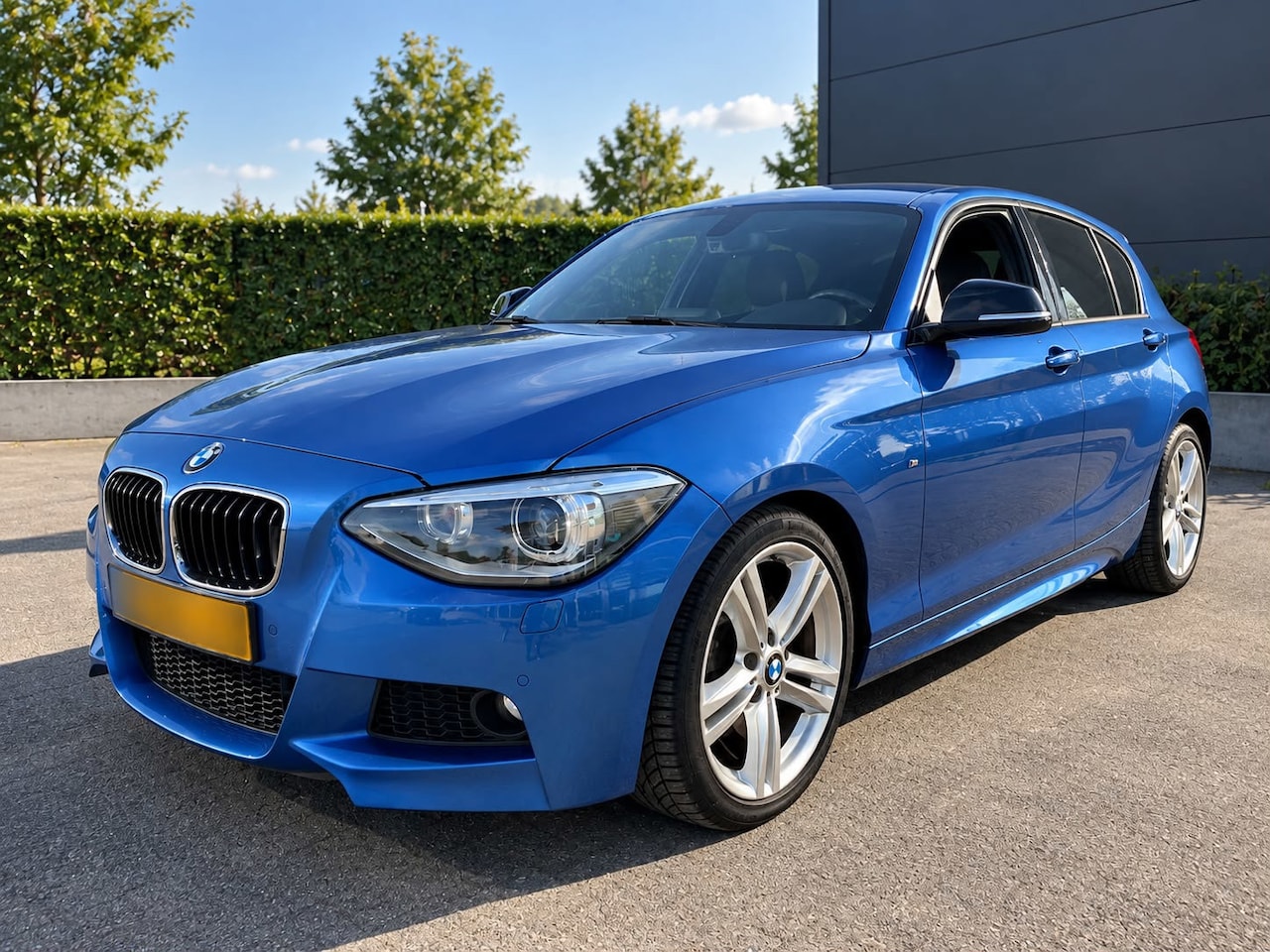 BMW 1-serie - 118i M Sport Edition High Executive | Nieuwe ketting | m135i look! - AutoWereld.nl