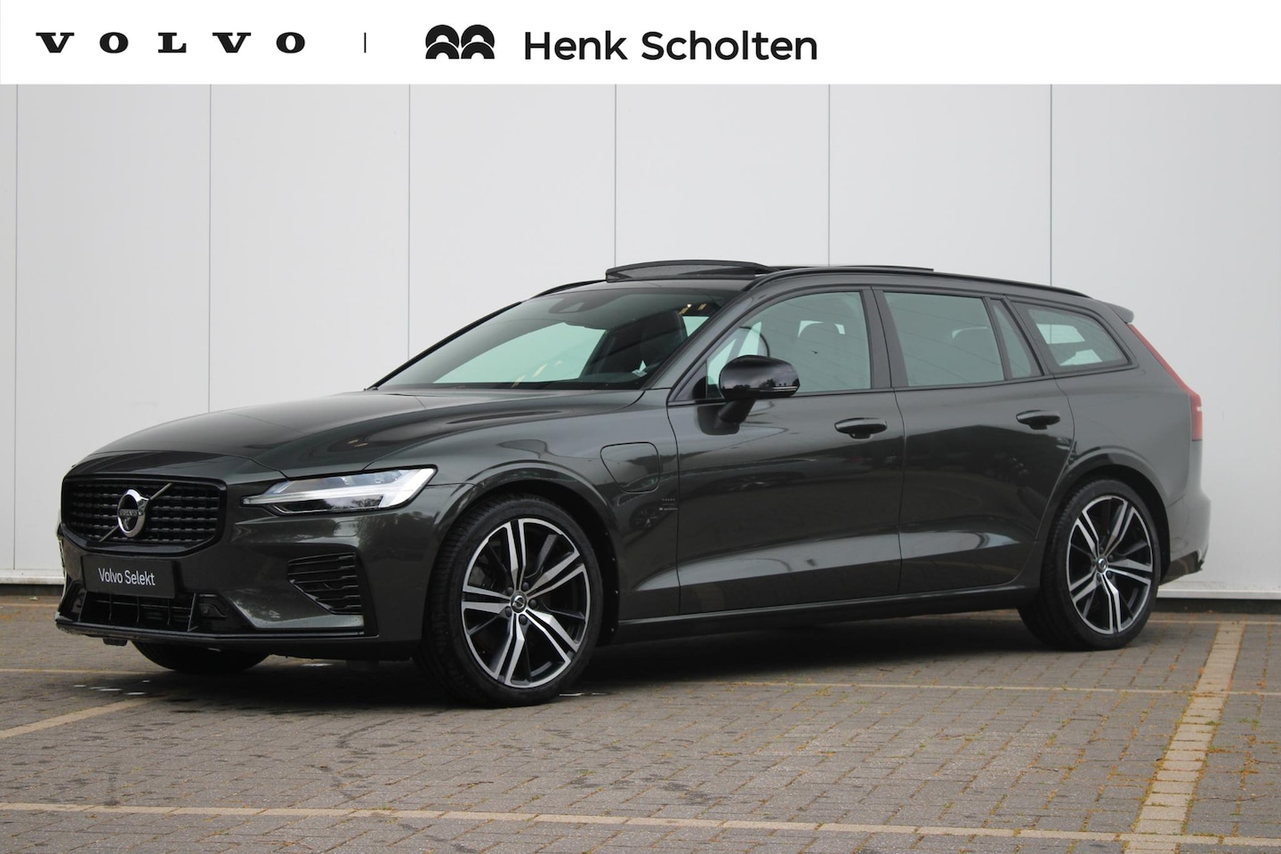 Volvo V60 - T8 455PK Recharge AWD R-Design Long Range | Adaptive Cruise & Pilot Assist | Premium Harma - AutoWereld.nl