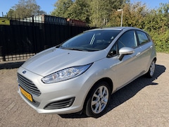 Ford Fiesta - 1.0 Style 5 Drs Airco/LMV/Navigatie/LMV/CV