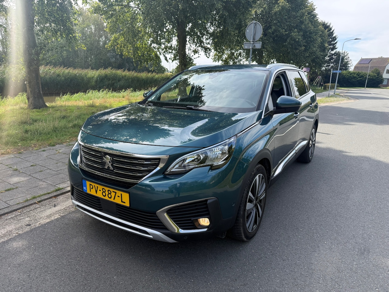 Peugeot 5008 - 1.2 PureTech Allure CLIMA/CAMERA/7PERS./CRUISE - AutoWereld.nl