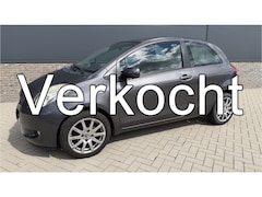 Toyota Yaris - 1.3 VVTi Sol MMT AIRCO / Slechts 72.000 km