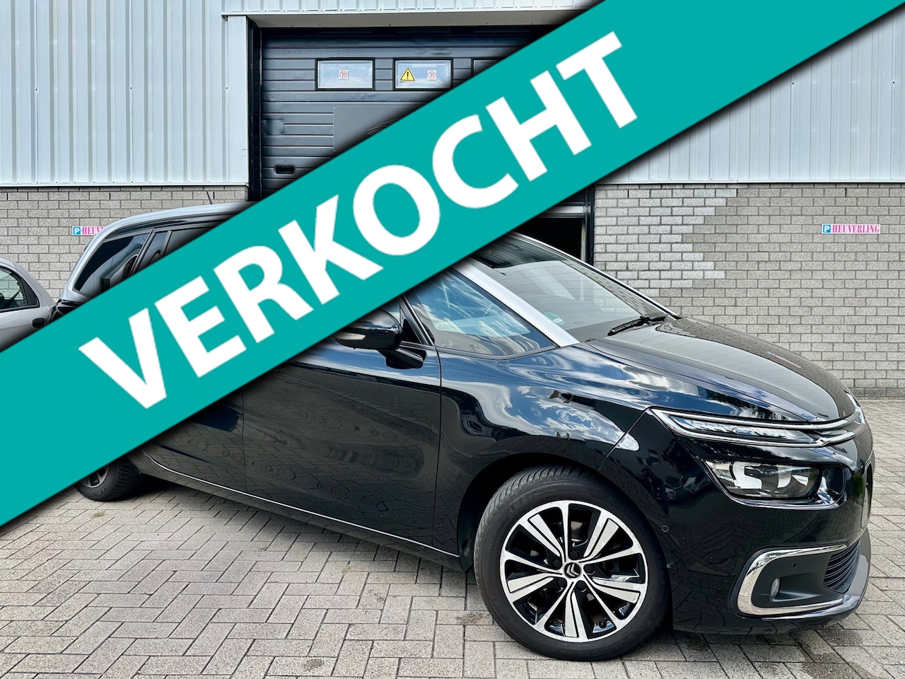 Citroën Grand C4 Picasso - 1.2 Business | Automaat | 7Pers | Trekhaak | Camera - AutoWereld.nl