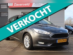 Ford Focus - 1.0 Lease Edition 5-deurs, nieuwe distributie-set, nap, airco, trekhaak, parkeersensoren,