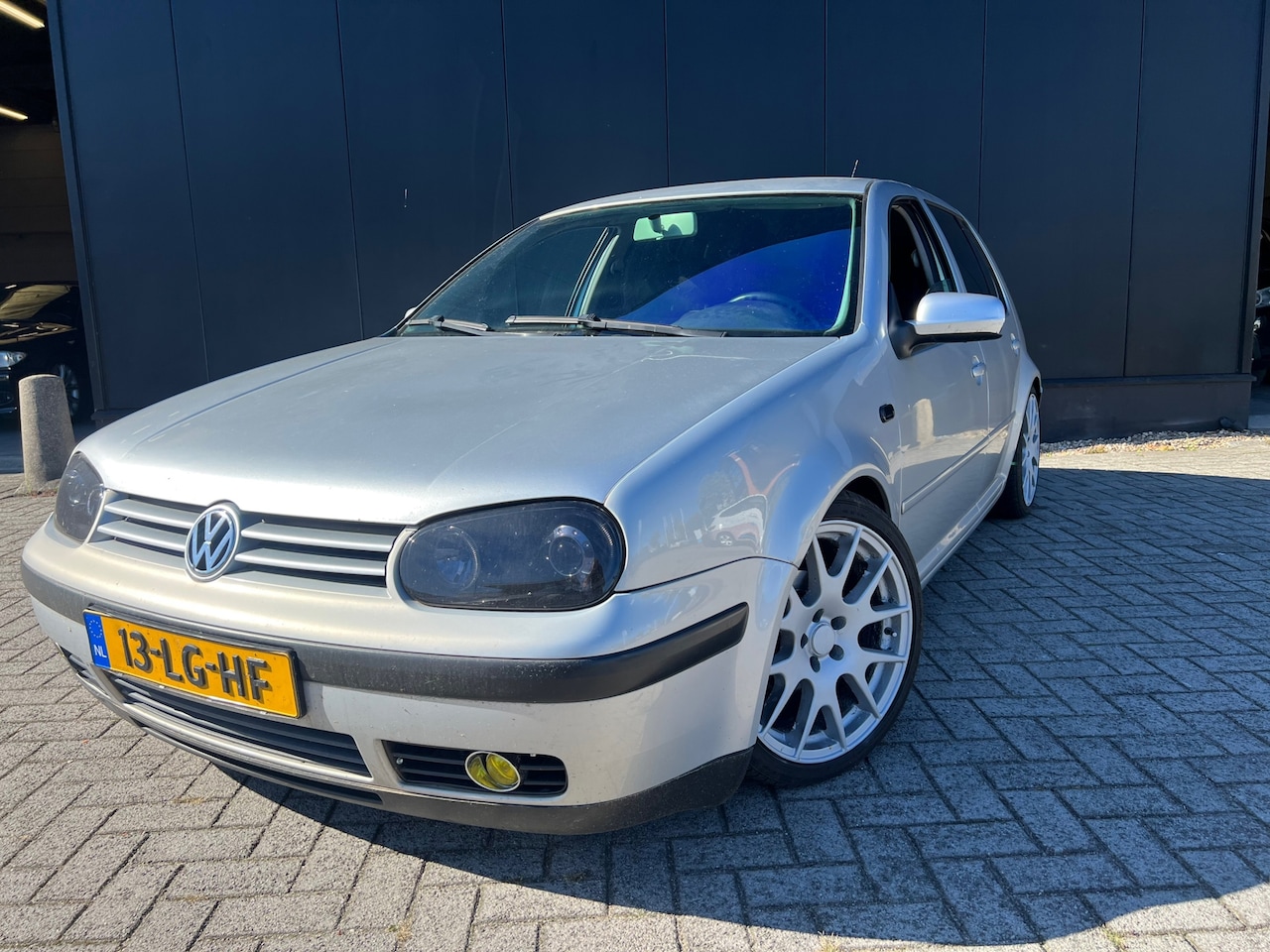 Volkswagen Golf - 1.6-16V '03 5Drs/Airco/17'Lmv/Apk - AutoWereld.nl
