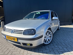 Volkswagen Golf - 1.6-16V '03 5Drs/Airco/17'Lmv/Apk