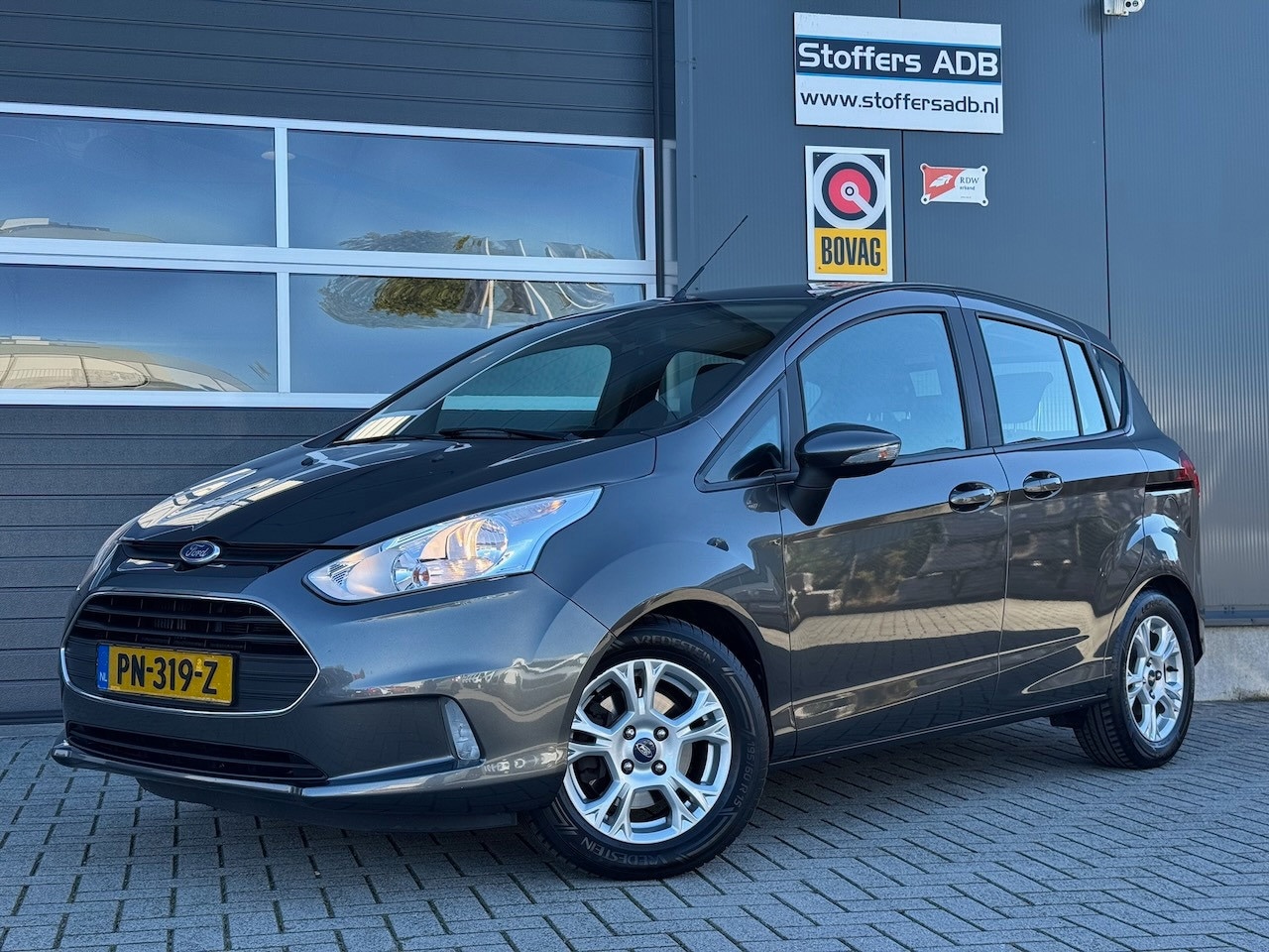 Ford B-Max - 1.0 EcoBoost Style | 1e eigenaar! | Navi | Cruise | Airco | Stoelverw. | Lichtmetaal | Tre - AutoWereld.nl