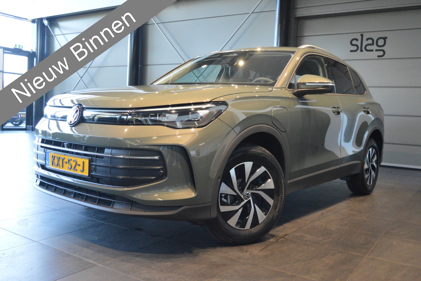 Volkswagen Tiguan - 1.5 eHybrid Life carplay cruise camera led 17 inch !! - AutoWereld.nl