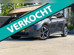 Volkswagen ID.3 - First Plus 58 kWh Soh 89% I Panoramadak I Trekhaak I Adaptive Cruise I Camera I Ergo Activ