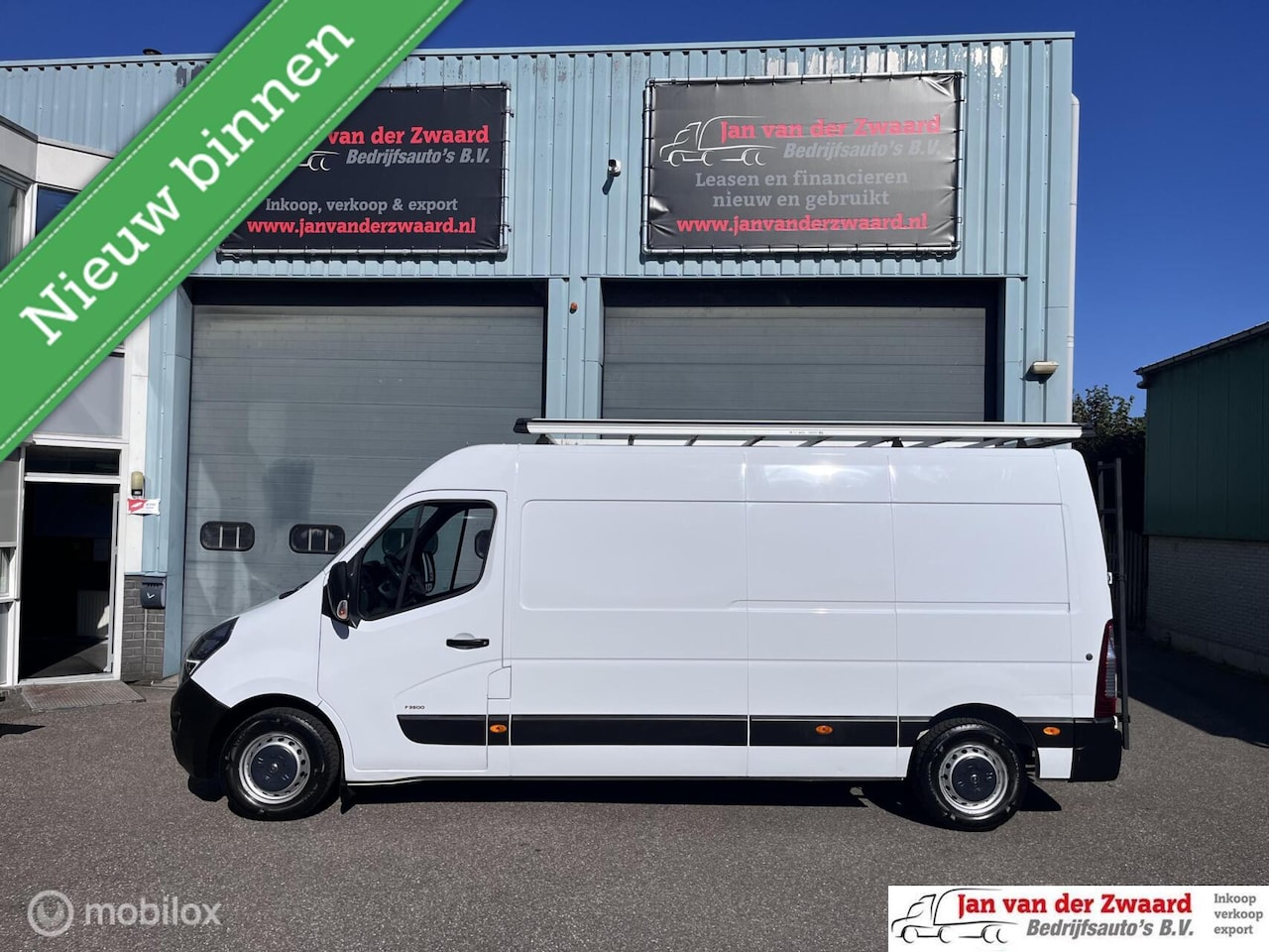Opel Movano - 2.3 Turbo Lengte 3 Imperiaal Trekhaak 3 zitplaatsen - AutoWereld.nl