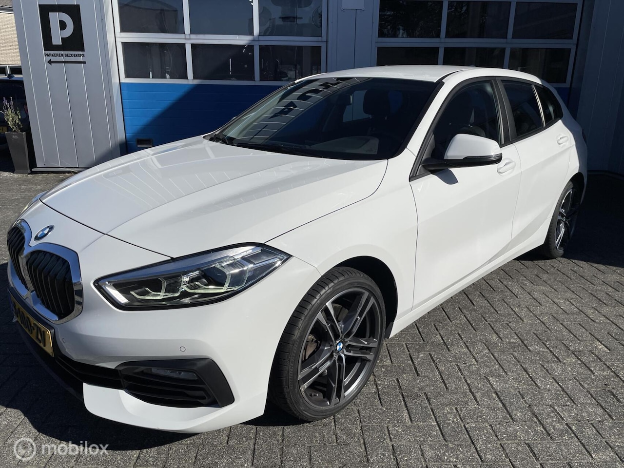 BMW 1-serie - 116i Business Edition Sp.interieur+ verw.-Led-18 - AutoWereld.nl