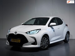 Toyota Yaris - 1.5 VVT-i Active /Clima/Cruise/Keyless/CarPlay/LED/HeadUp/Camera/Bots/LaneAss