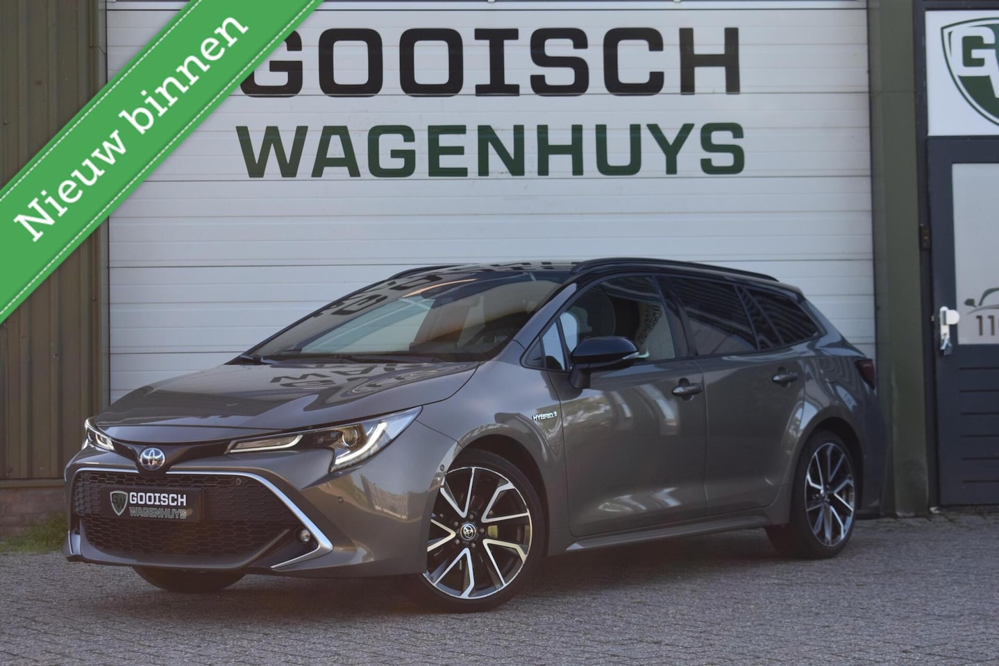 Toyota Corolla Touring Sports - 2.0 Hybrid Premium | Head UP | Leder | - AutoWereld.nl