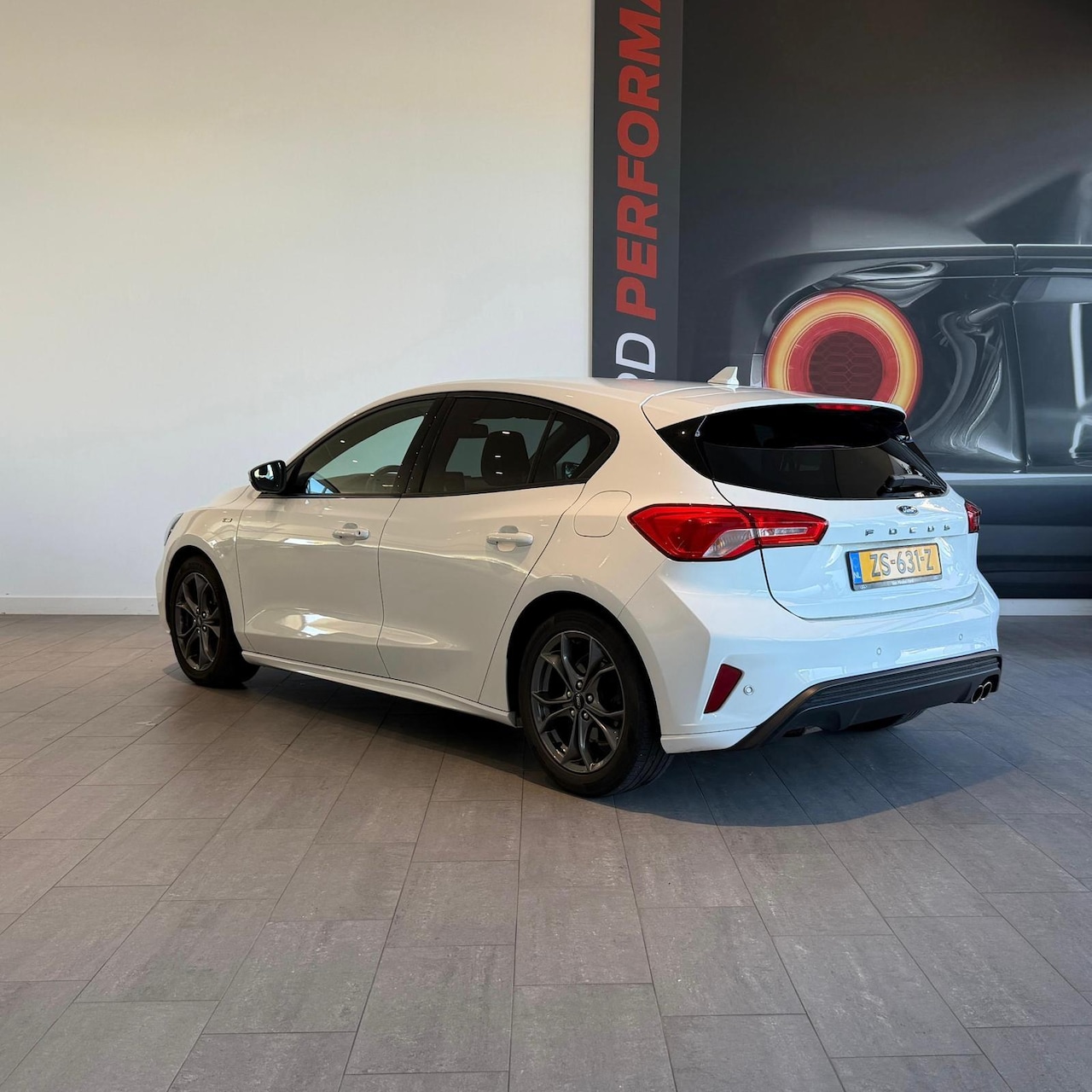 Ford Focus - ST Line Business | 125PK | WINTER PACK | CLIMATE CONTROL | NAVIGATIE | APPLE CARPLAY/ANDRO - AutoWereld.nl