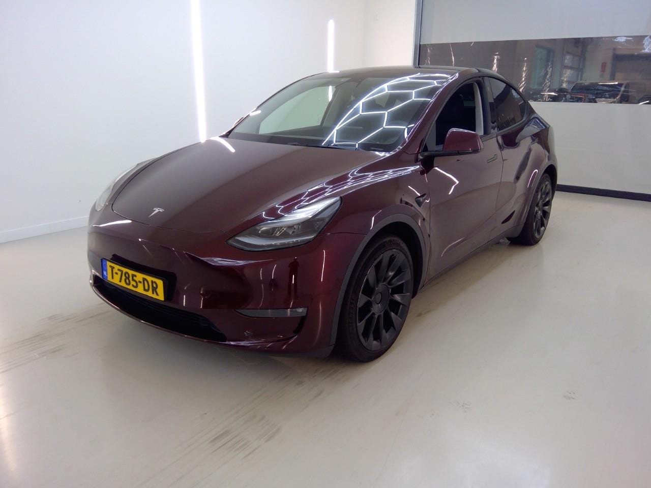 Tesla Model Y - Long Range AWD 75kWh 351pk 91,3% SoH [ TREKHAAK+AMD RYZEN+AUTOPILOT+20 INCH+PREMIUM AUDIO - AutoWereld.nl