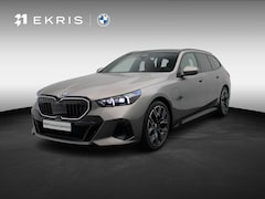 BMW 5-serie Touring - 530e M Sport Edition | SoH 100% | Innovation Pack | Stuurwielrand Verwarmd | Trekhaak | Pa