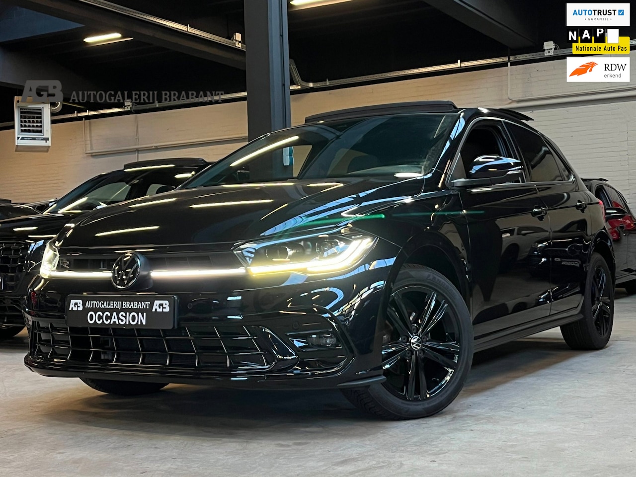Volkswagen Polo - 1.0 TSI R-Line Business Pano/Carplay/Camera/ACC - AutoWereld.nl