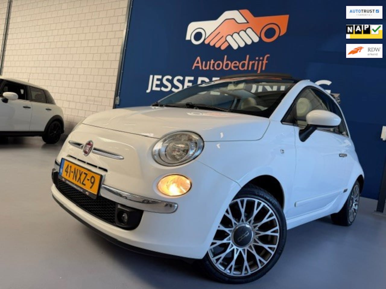 Fiat 500 C - 1.2 Lounge cabriolet automaat / bj.2011 / kleur: wit / NAP met 131239 km./ APK 07/2027 / h - AutoWereld.nl