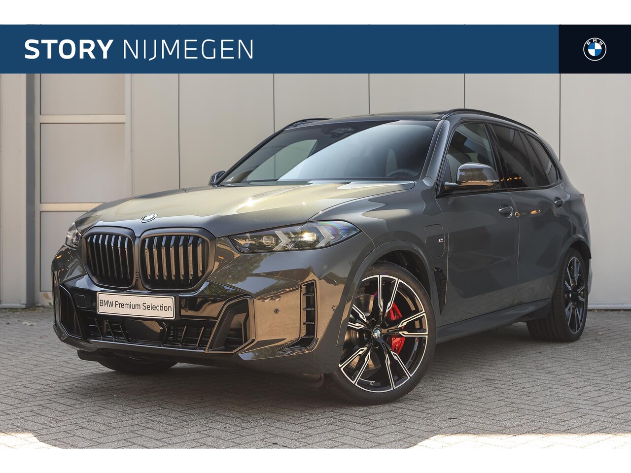 BMW X5 - xDrive50e M Sport Automaat / Panoramadak / Trekhaak / Parking Assistant Professional / Sof - AutoWereld.nl