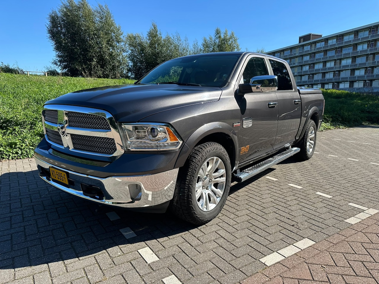 Dodge Ram 1500 - 5.7 V8 4x4 Crew Cab 5'7 Longhorn HEMI - AutoWereld.nl