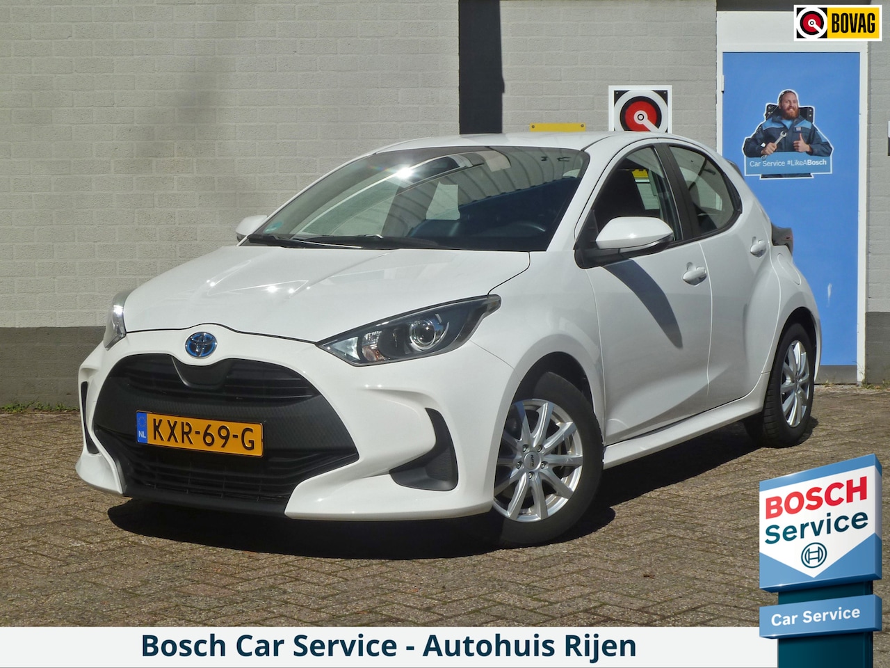 Toyota Yaris - 1.5 Hybrid Active|Adaptive-Cruise|Stoelverwarming|Camera|Climate-Control|Navi|Dealer-onder - AutoWereld.nl