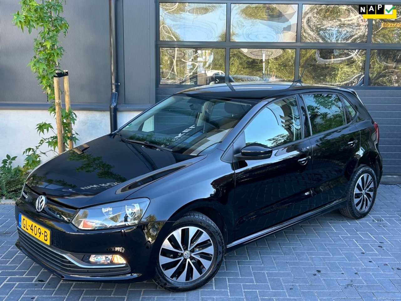 Volkswagen Polo - 1.4 TDI BlueMotion | 5 Deurs | Airco | Navi | Cruise | Iso - AutoWereld.nl